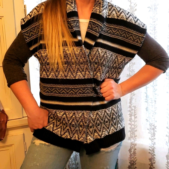 Chaps Inside Out Diamond Knit Toggle Sweater Vest - Picture 3 of 16